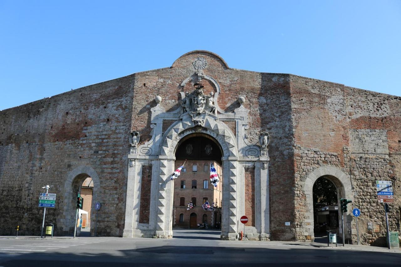 The House To The Walls Siena Exterior foto